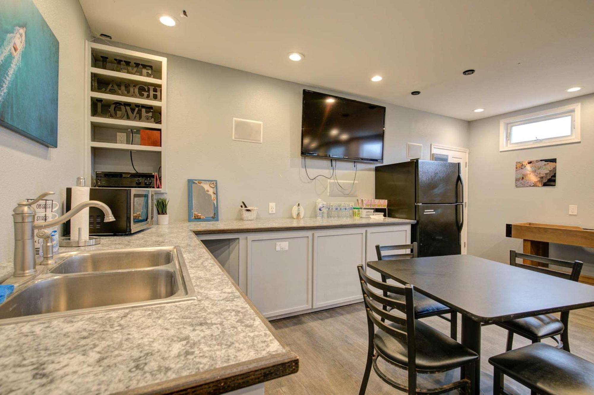 Mermaid Cottage 1-Bedroom Beach Cottage Grayland エクステリア 写真