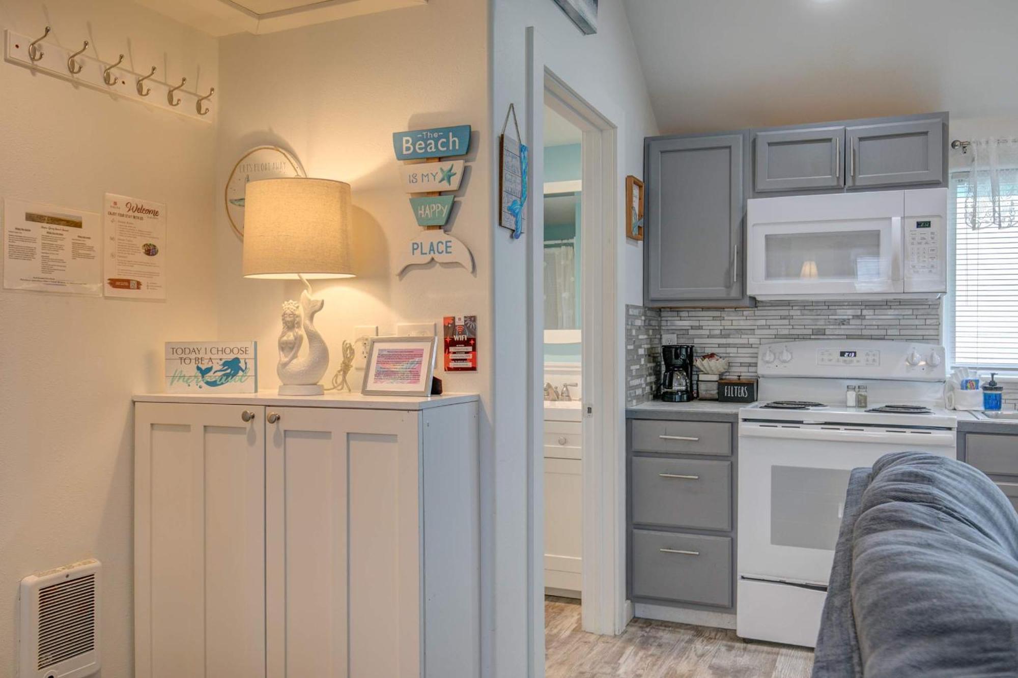 Mermaid Cottage 1-Bedroom Beach Cottage Grayland エクステリア 写真