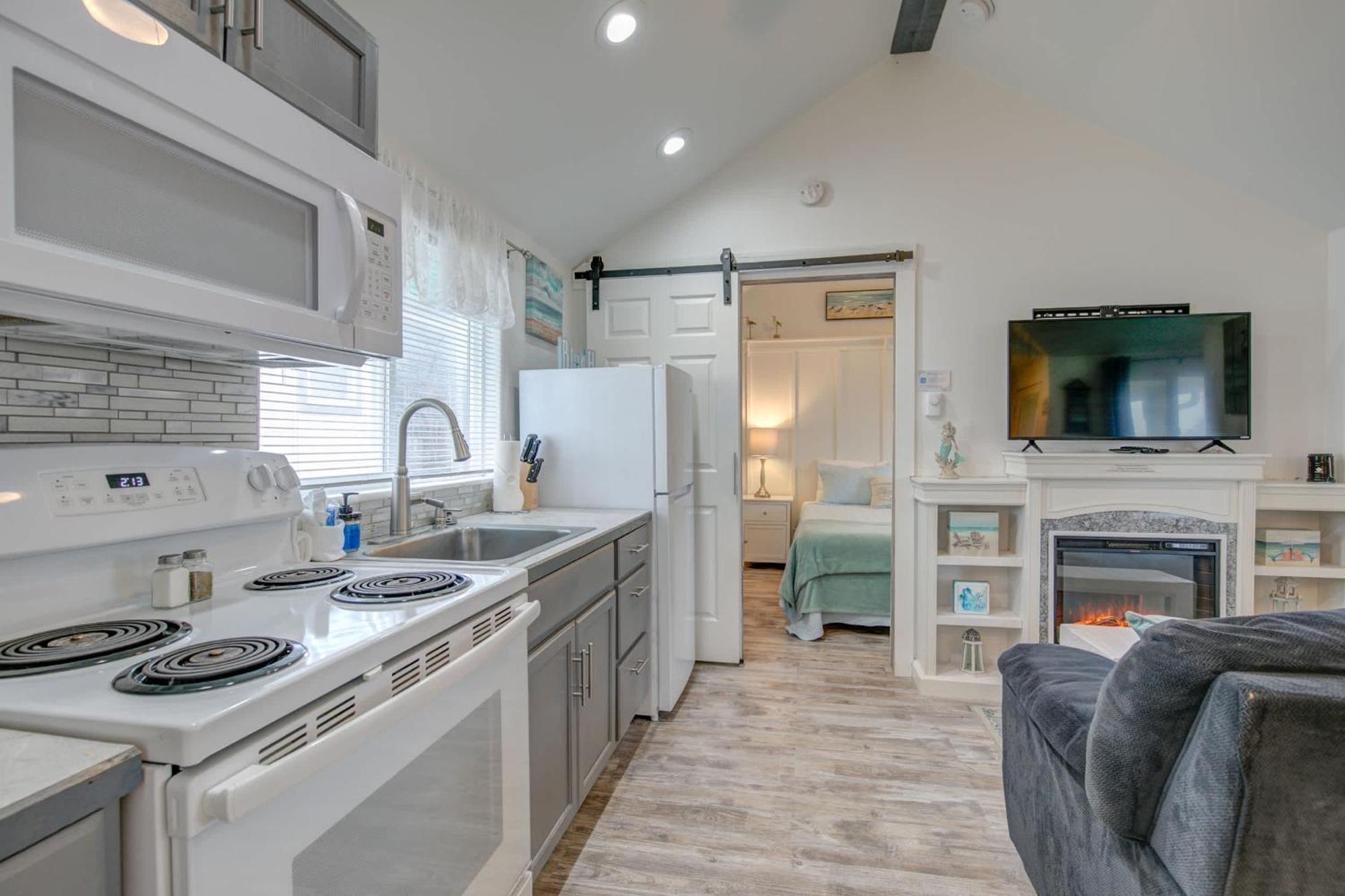 Mermaid Cottage 1-Bedroom Beach Cottage Grayland エクステリア 写真